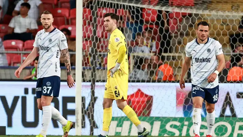 Fenerbahçe'nin Sarsıcı Yenilgisi: Şampiyonluk Hayalleri Son Buldu