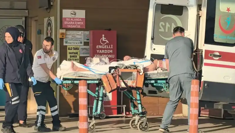 Sahte Alkol Faciası: Koma Sınırına İkisi Birden Geldi!