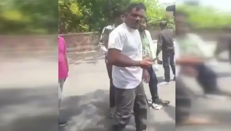 11A Yolcusunun Yaşadığı Şaşırtıcı Olay: "Biri Beni Yakaladı"