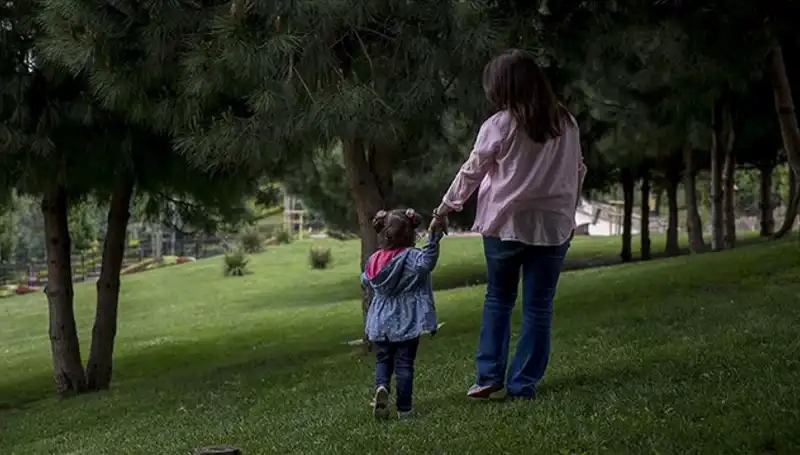 Yargıtay'dan Emsal Koruyucu Aile Kararı: Annesi Tarafından Alınan Çocuk İçin Yeni Düzenleme