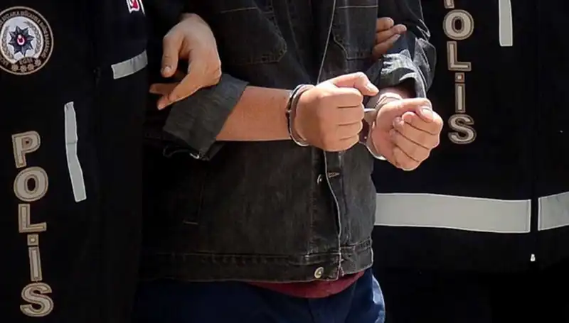 Kayseri'de Yasa Dışı Silah Ticareti Çözüldü: İki Zanlı Tutuklandı