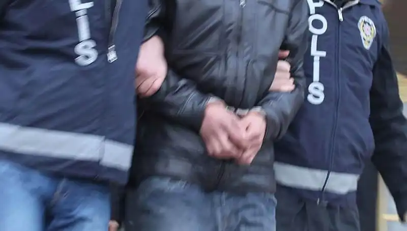 Kütahya'da Uyuşturucu Operasyonu: 5 Tutuklama Gerçekleşti!
