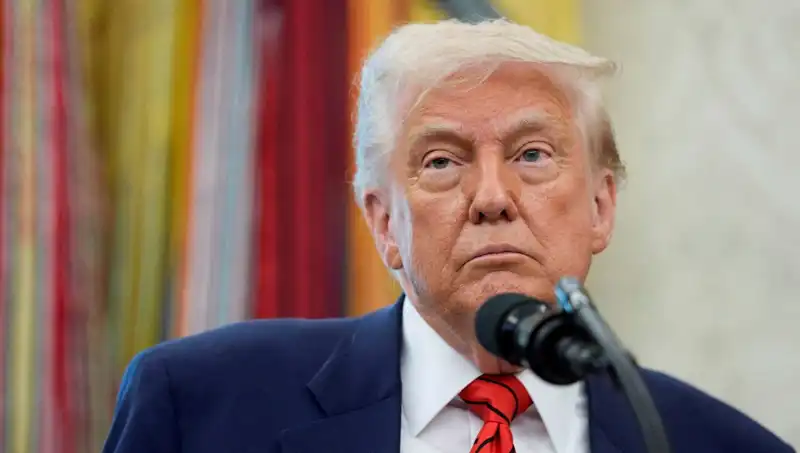 Trump, G7 Zirvesi'nden Acil Nedeniyle Ayrıldı: Beyaz Saray'da Ne Oluyor?