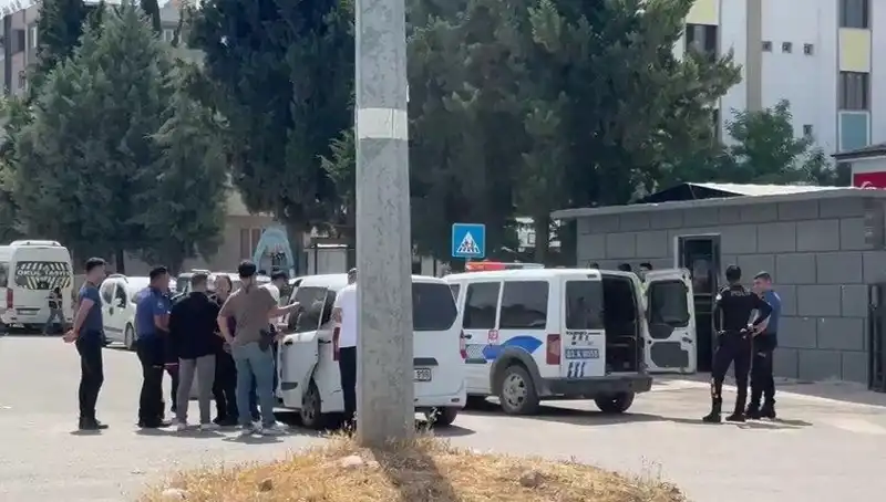 Adliye Önünde Büyüyen Kargaşa: İki Aile Arasında Meydana Gelen Kavga
