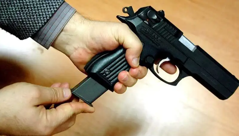 Silahını Kurcalarken Kendini Vurup Hayatını Kaybeden Genç, Şok Etkisi Yaratıyor
