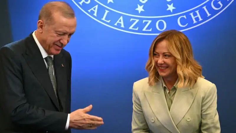 Türkiye-İtalya İlişkileri: Erdoğan'dan Başarılı Zirve ve AB Sürecine Destek Mesajı