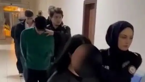 5 Şüpheli, Silah İle Telefon Gaspında Yakalandı: Detaylar Sahaya Yansıyor