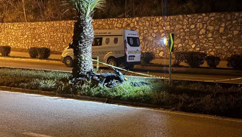 Genç Tıp Öğrencisi Trafik Kazasında Hayatını Kaybetti