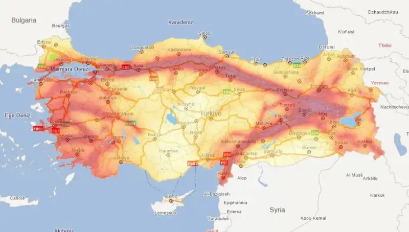 Deprem Riski Taşıyan 45 İl ve 110 İlçe: 2025 Diri Fay Haritası Açıklandı