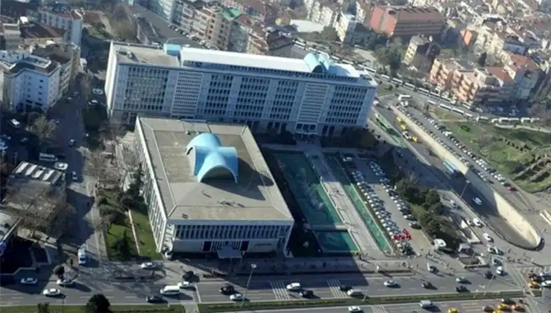 İstanbul Büyükşehir Belediyesi Soruşturmasında "Enderun" WhatsApp Grubu Mesajları İnceleniyor