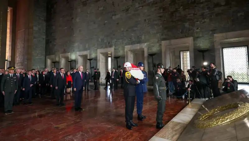 Devlet Erkanı, Anıtkabir'de Anma Törenine Katıldı