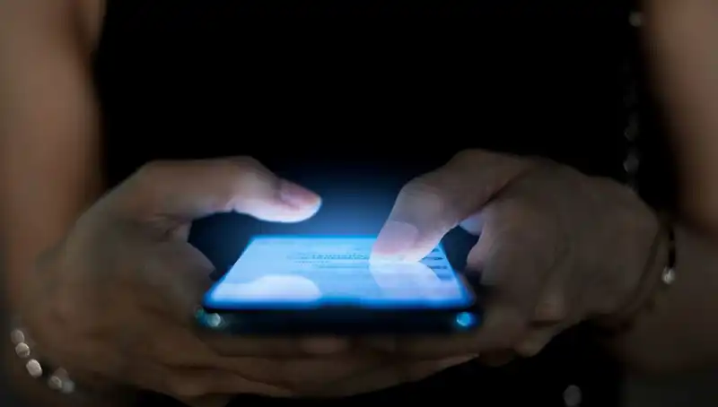 Narsisizmin Gözde Belirtisi: Telefon Bağımlılığı Hakkında Bilmeniz Gerekenler