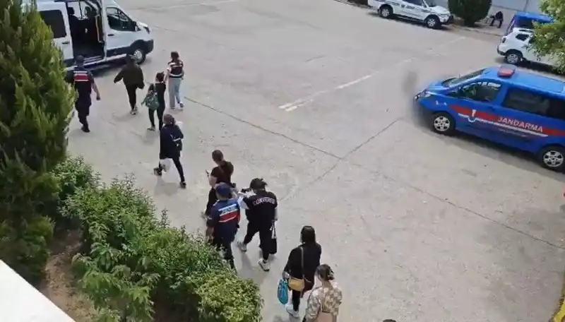 Taylandlı Kadınların Hayallerini Karanlığa Sokan Fuhuş Ticareti