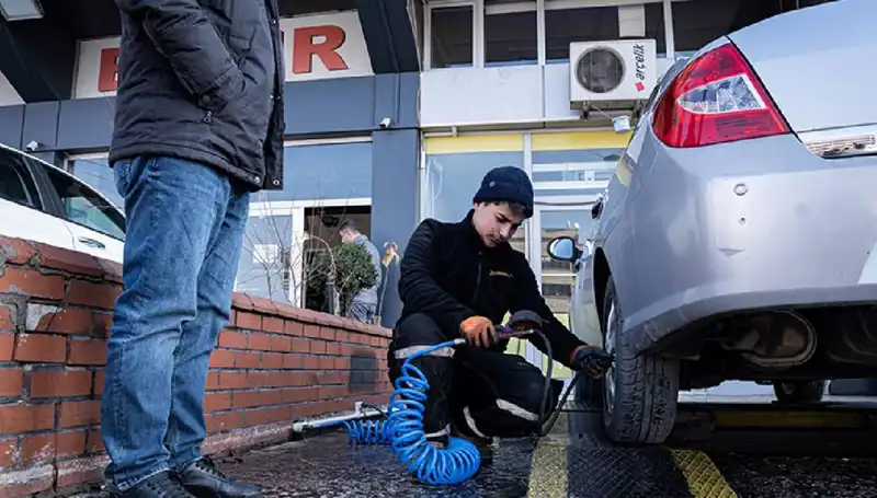 Hatalı Lastik Basıncı Kazalara Davetiye Çıkarıyor, Önce Bilin!