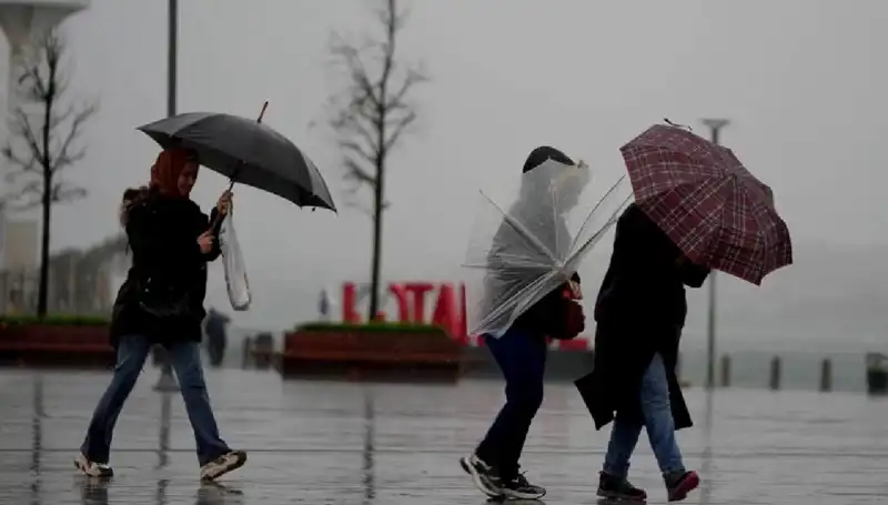 İki Bölgede Kuvvetli Sağanak Yağışlar Bekleniyor: Hazırlıklı Olun!